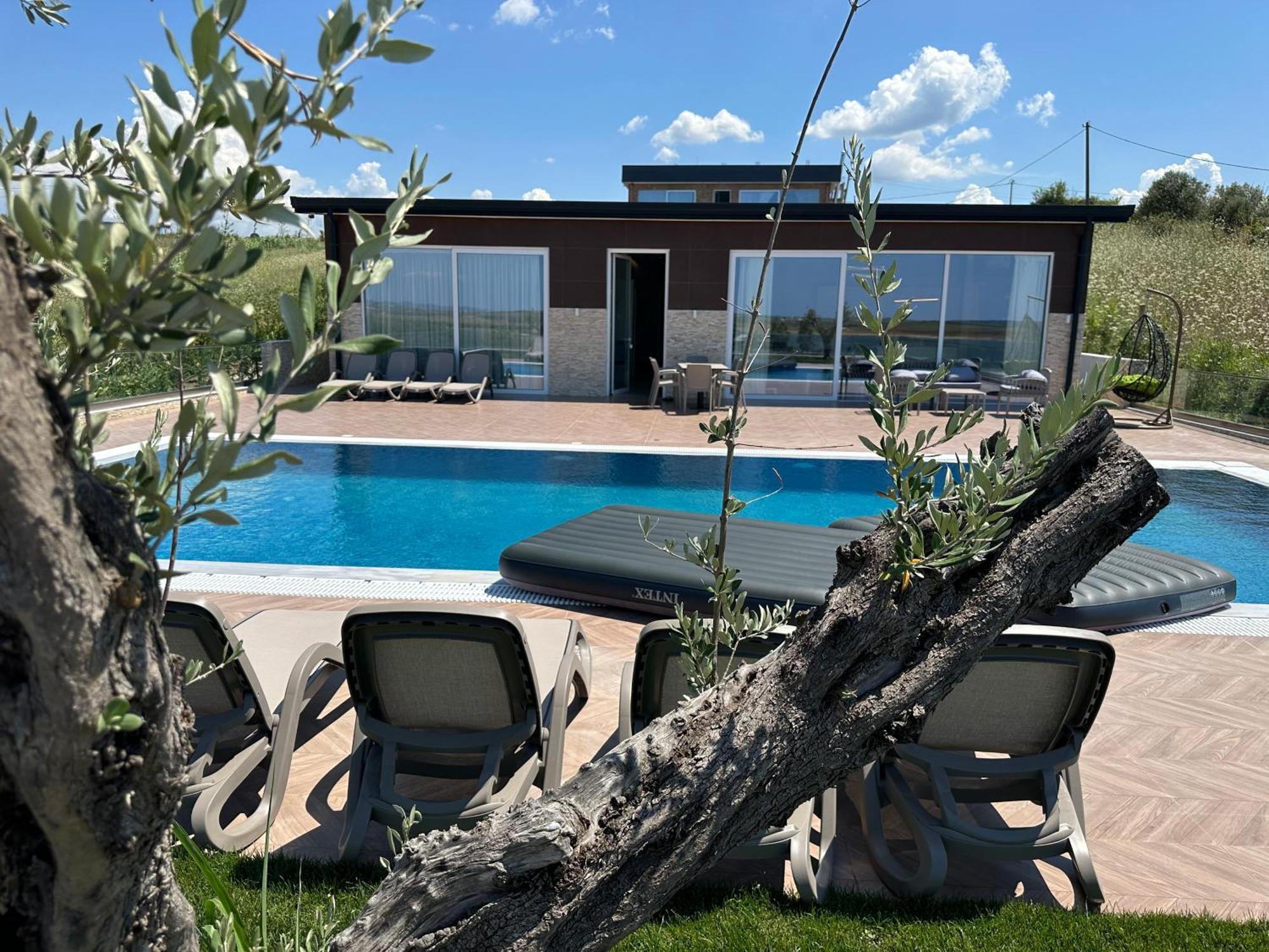 Top Villas Дуррес Экстерьер фото