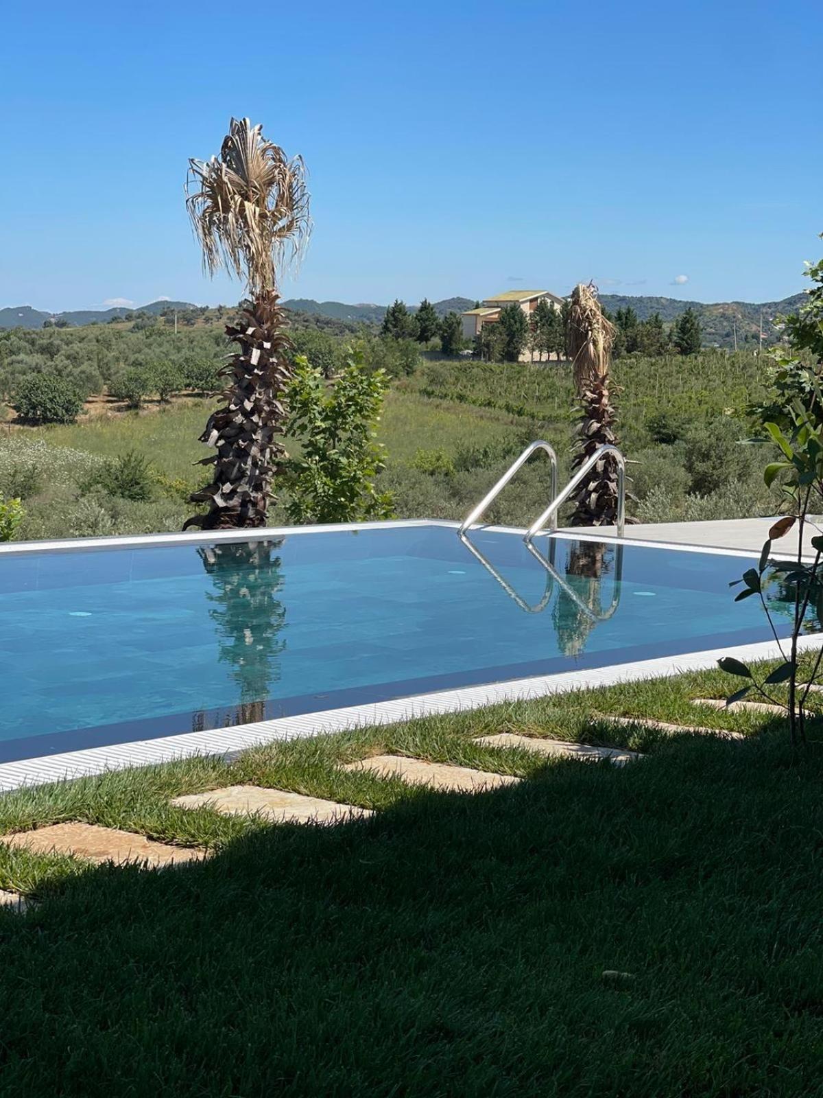 Top Villas Дуррес Экстерьер фото